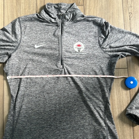 Women’s dri fit Nike 3/4 zip size M - Picture 4 of 5